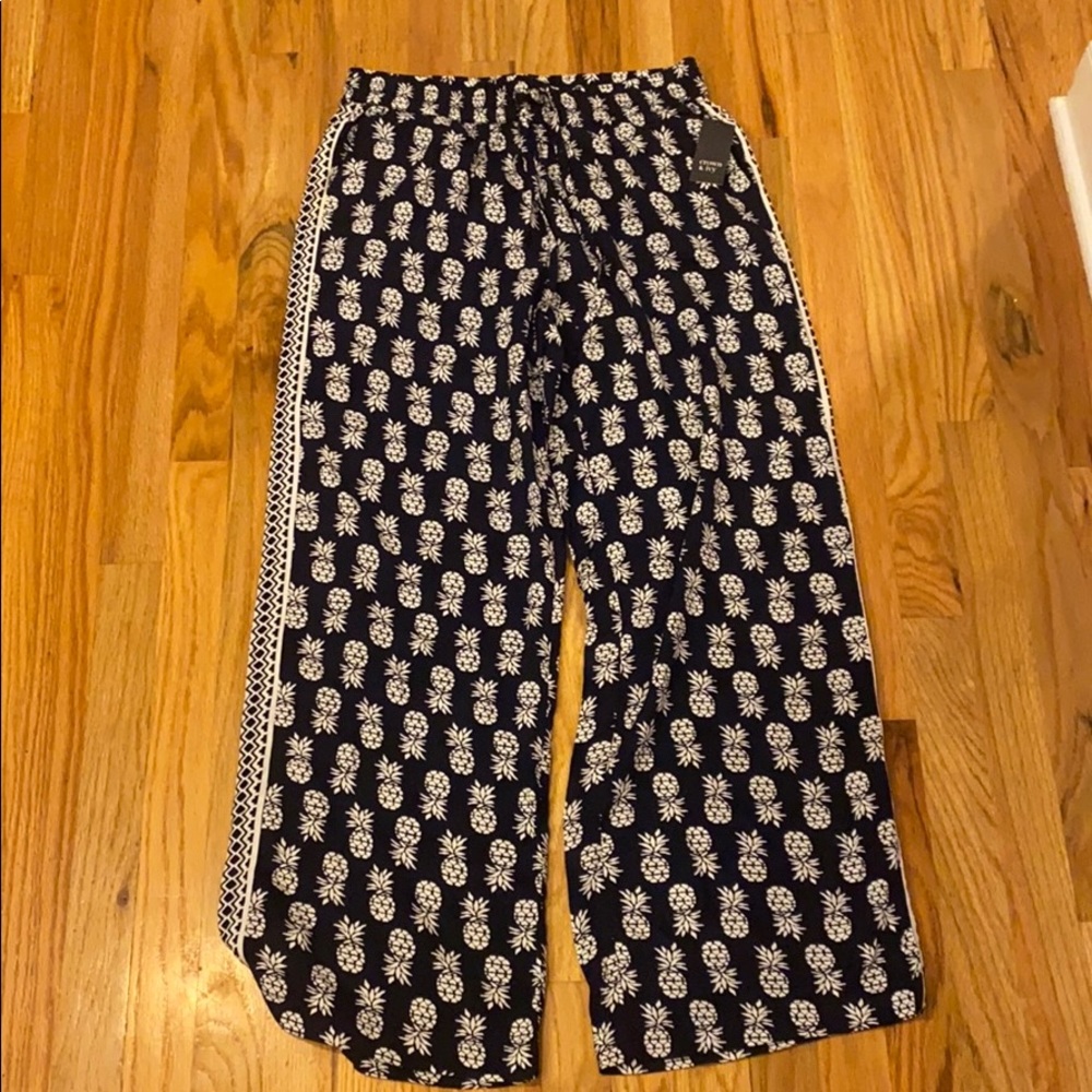 Crown & Ivy pineapple pants